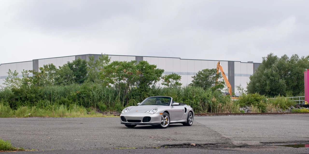 2005 Porsche 996 Turbo - Image 2 of 31