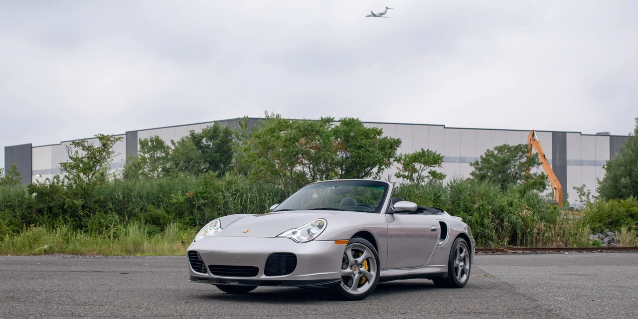 2005 Porsche 996 Turbo - Image 4 of 31