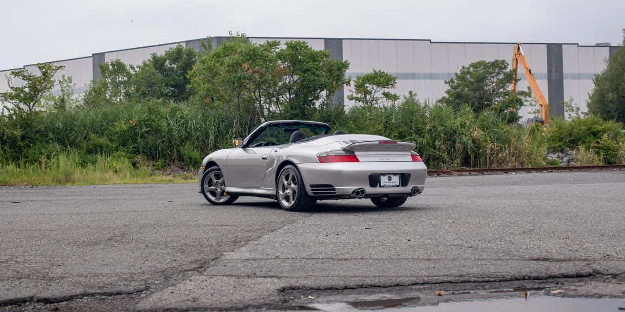 2005 Porsche 996 Turbo - Image 14 of 31