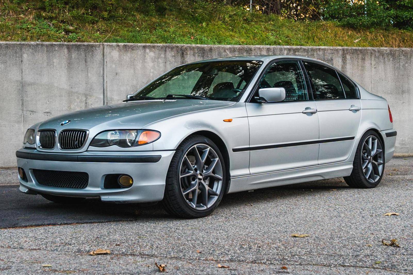 2004 BMW 330i ZHP Sedan
