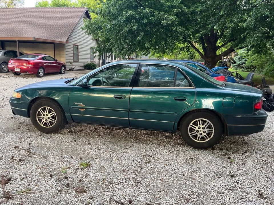 Buick Regal - Image 5 of 10