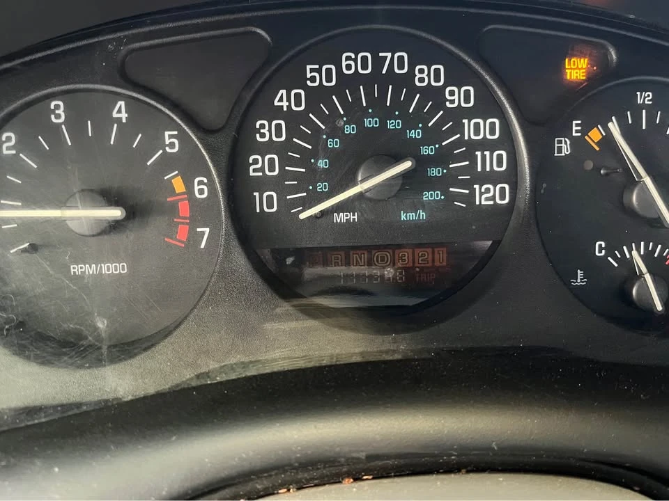 Buick Regal - Image 7 of 10