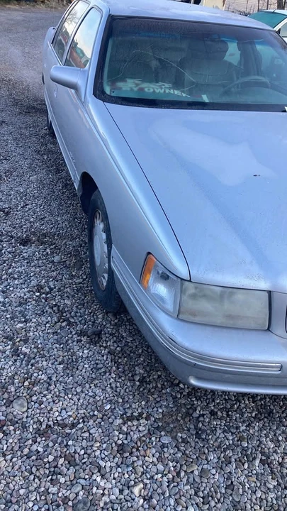 1999 Cadillac DeVille 7th Gen - Image 2 of 6
