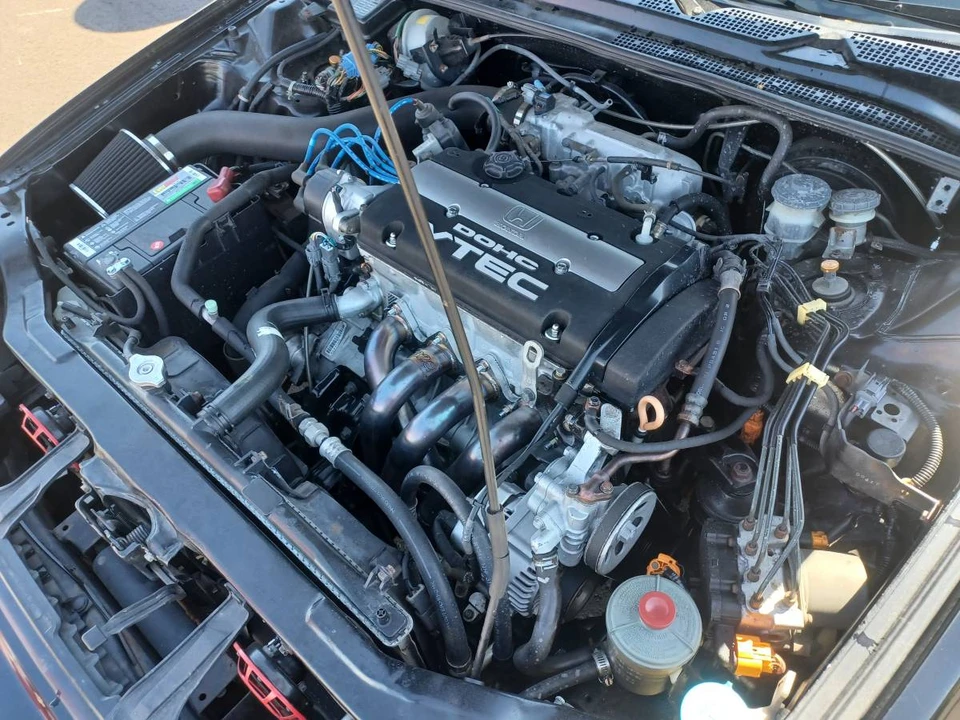 1999 Honda Prelude 5th Gen - Image 13 of 21