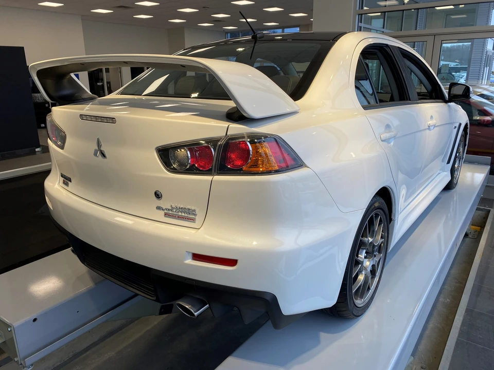 2015 Mitsubishi Lancer Evolution X 9th Gen - Image 6 of 31