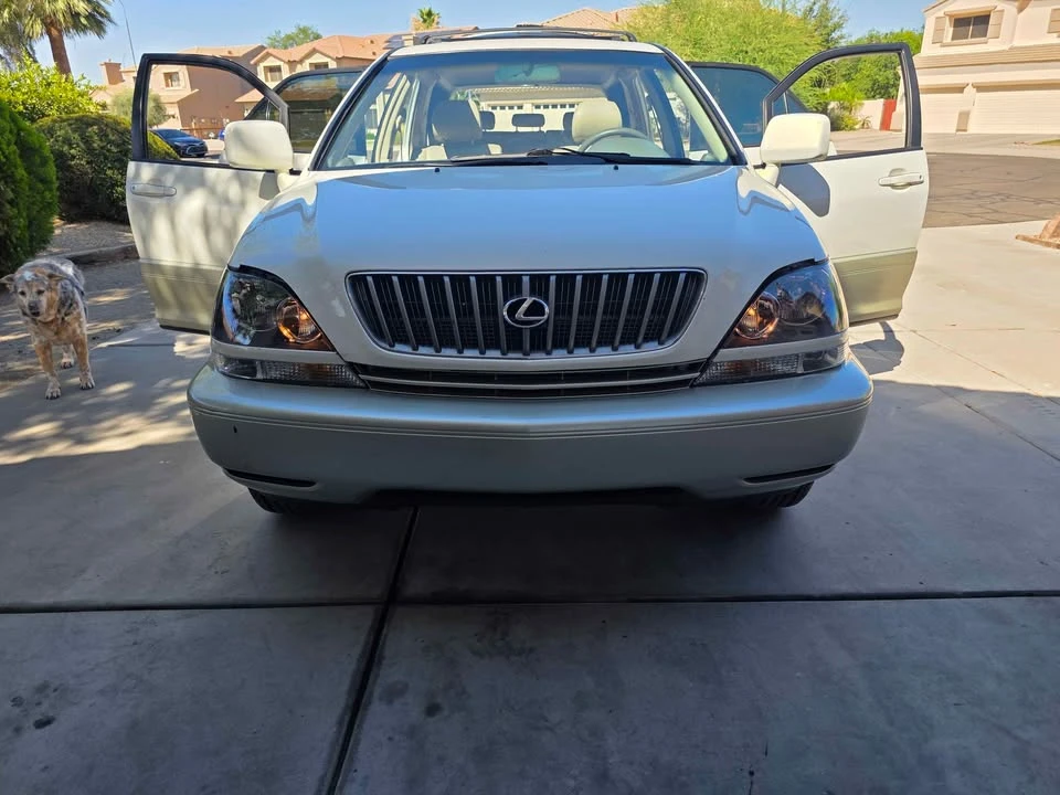 Lexus RX 1st Gen - Image 10 of 10