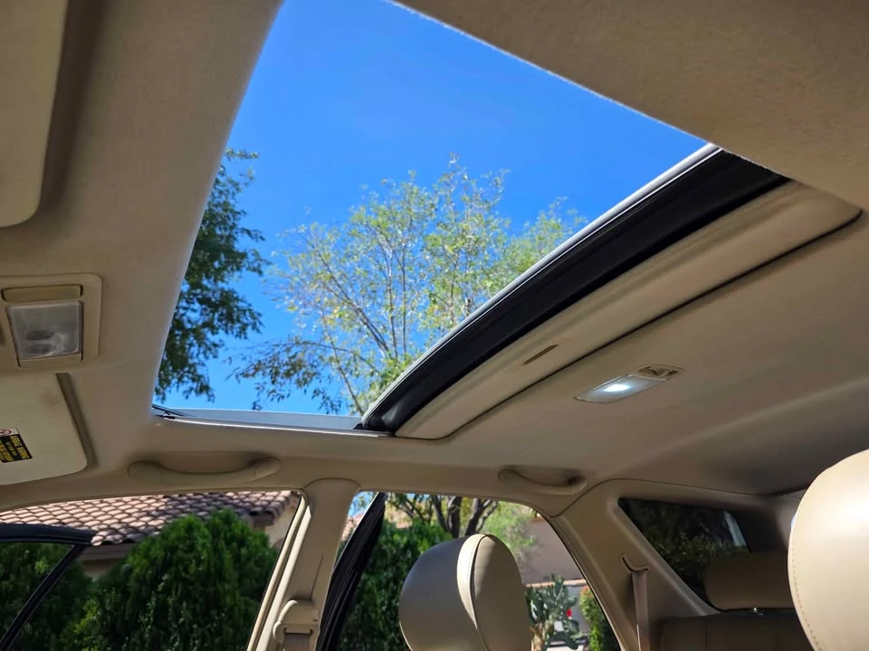 Lexus RX 1st Gen - Image 8 of 10