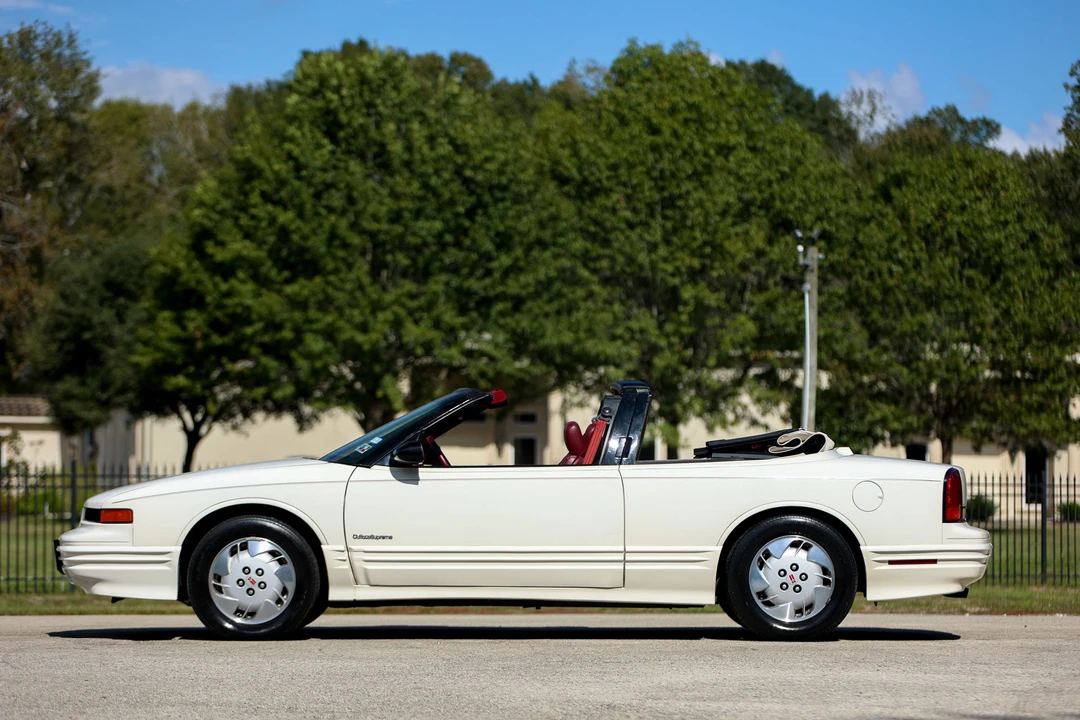 1992 Oldsmobile Cutlass - Image 7 of 31