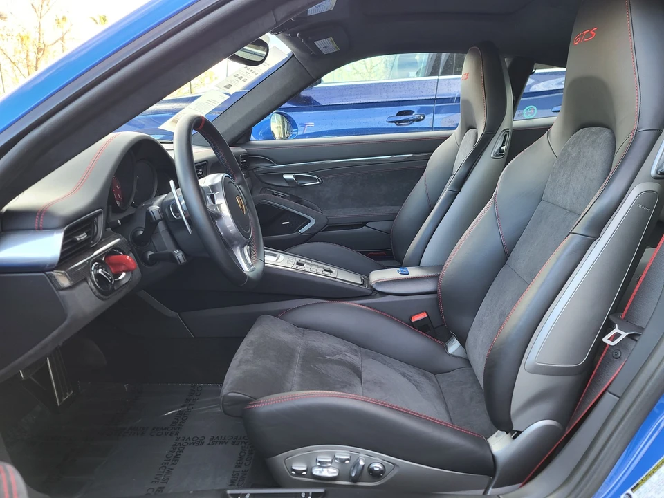 2016 Porsche 911 - Image 17 of 21