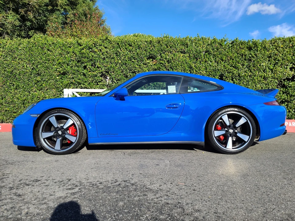 2016 Porsche 911 - Image 9 of 21