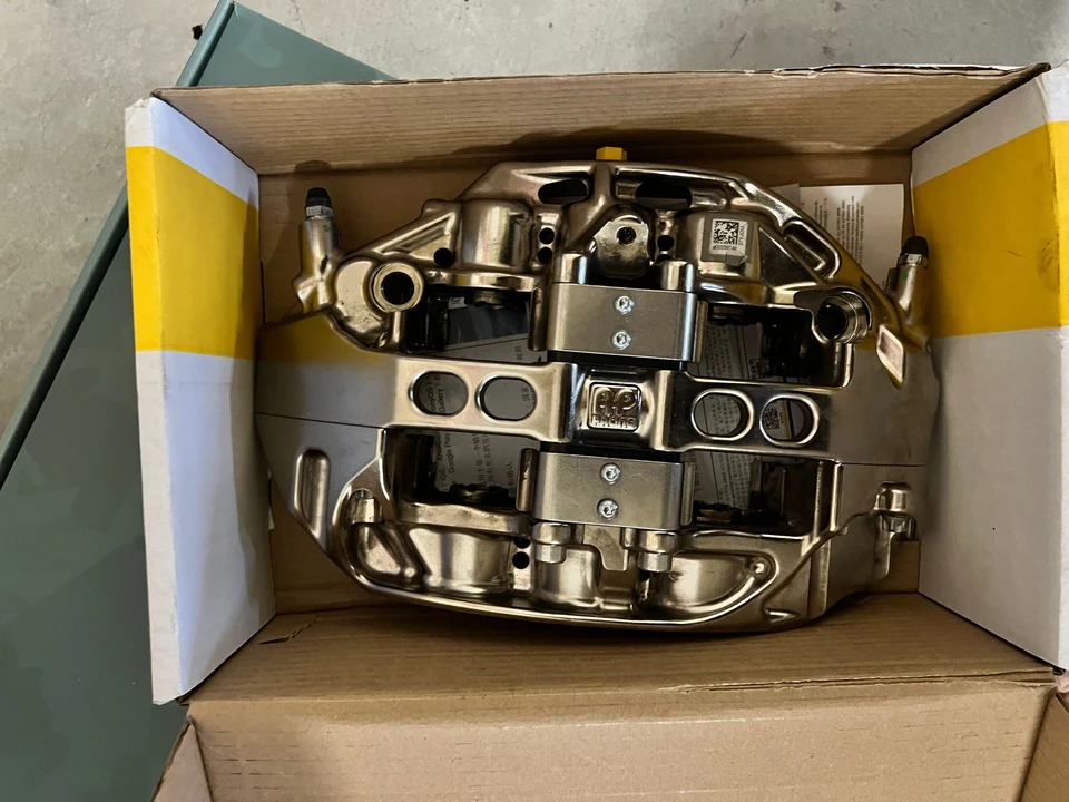 Parts & Memorabilia Mechanical Components - Image 9 of 21