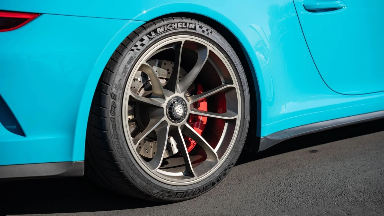 2018 Porsche 991 GT3 - Image 16 of 31
