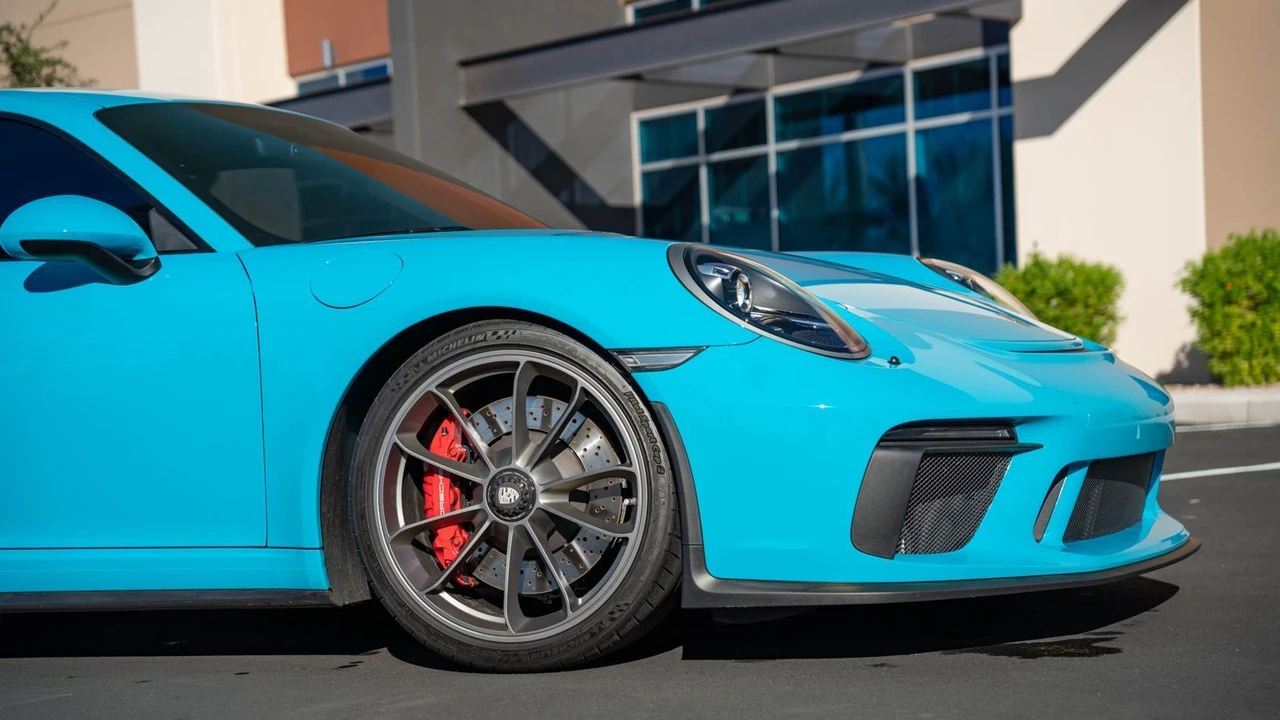 2018 Porsche 991 GT3 - Image 17 of 31