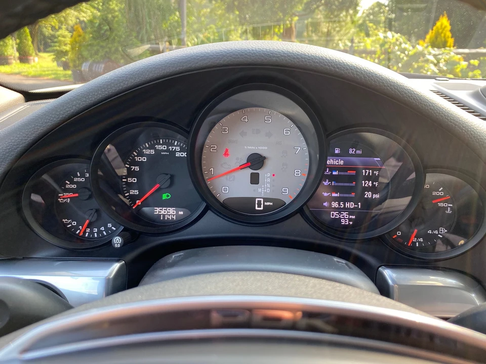 2013 Porsche 991 Carrera 4S - Image 9 of 19