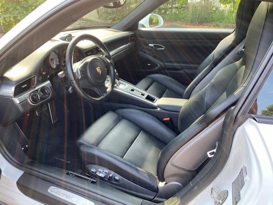 2013 Porsche 991 Carrera 4S - Image 12 of 18