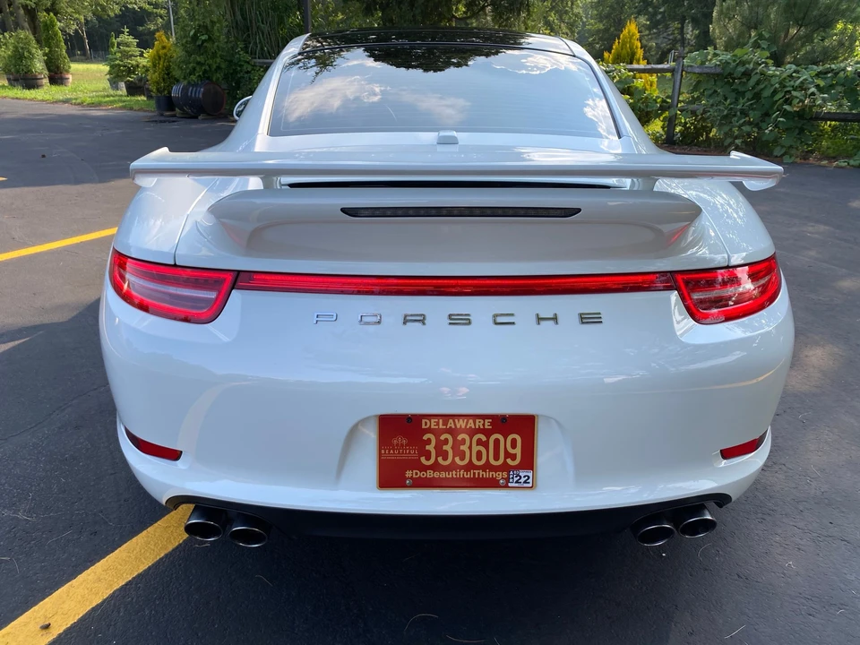 2013 Porsche 991 Carrera 4S - Image 10 of 18