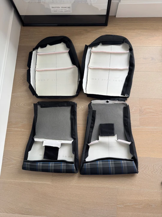 2014 Parts & Memorabilia Seats & Interior - Image 2 of 3