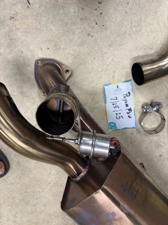 2013 Parts & Memorabilia Mechanical Components - Image 2 of 6