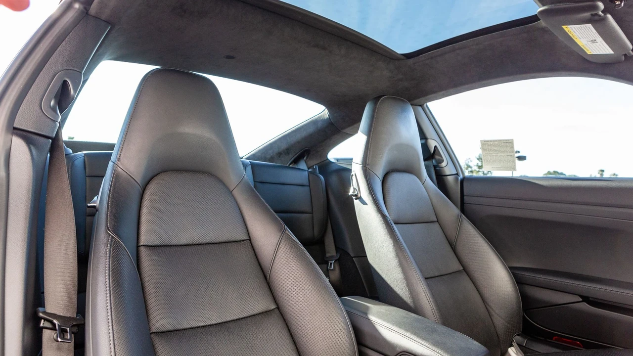 2017 Porsche 991 Carrera 4 - Image 7 of 10