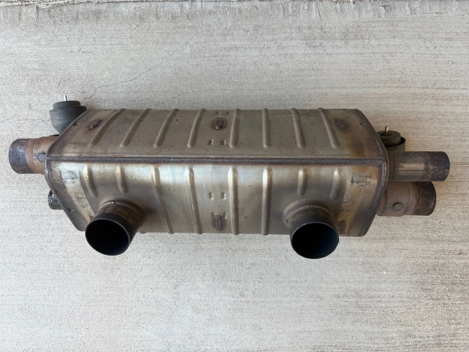 2017 Parts & Memorabilia Mechanical Components - Image 2 of 4