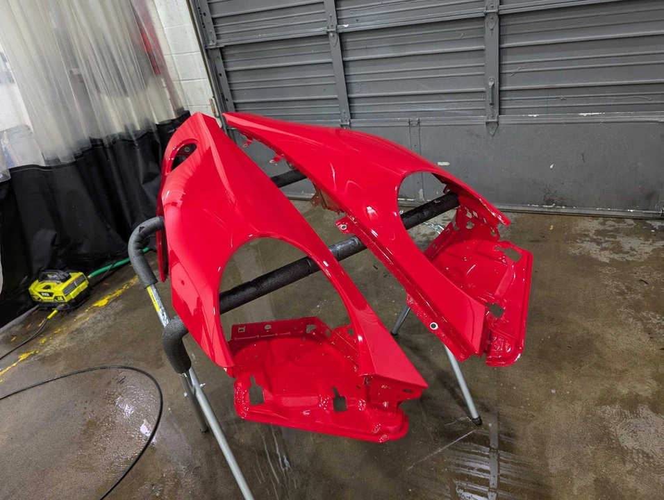 2015 Parts & Memorabilia Bodywork - Image 3 of 11
