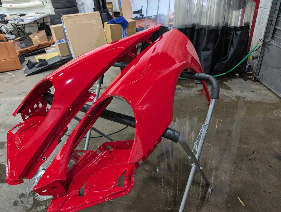 2015 Parts & Memorabilia Bodywork - Image 4 of 11