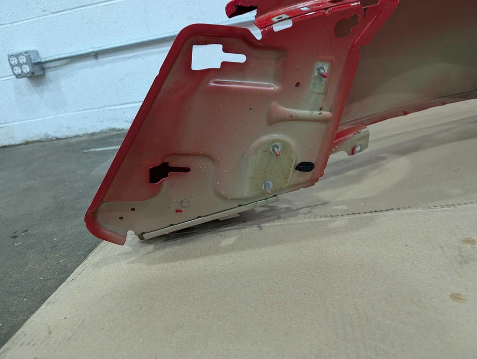 2015 Parts & Memorabilia Bodywork - Image 10 of 11