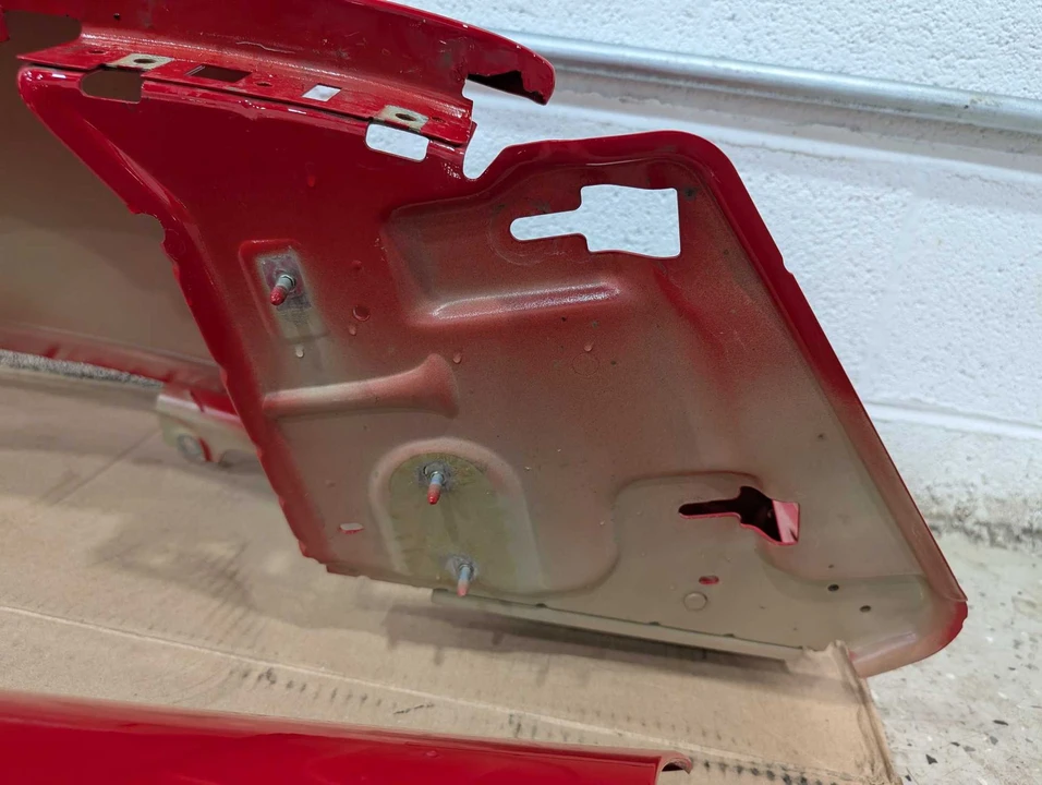2015 Parts & Memorabilia Bodywork - Image 11 of 11