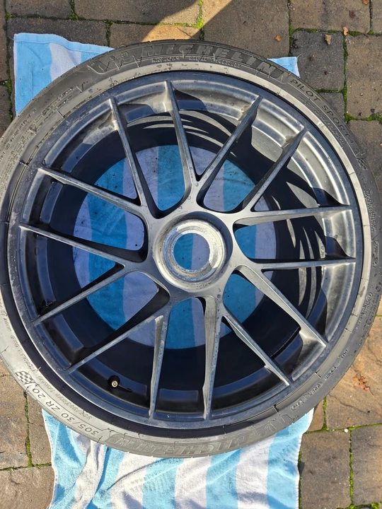 2017 Parts & Memorabilia Porsche Wheels - Image 3 of 4