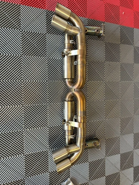 2017 Parts & Memorabilia Mechanical Components - Image 2 of 4