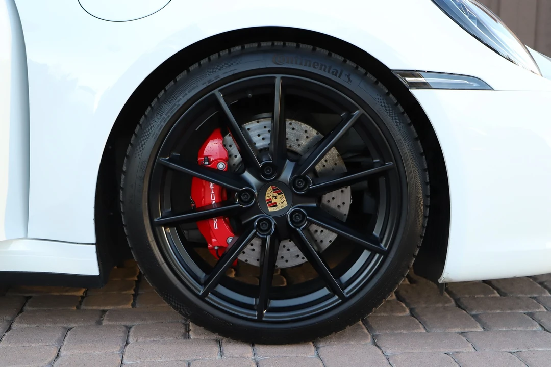 2020 Porsche 992 Carrera 4S - Image 8 of 12