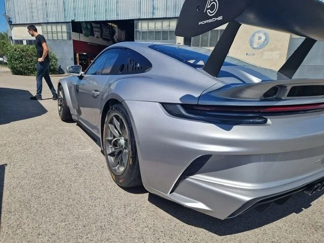 2022 Porsche 992 GT3 - Image 6 of 9