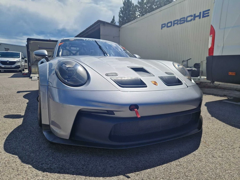 2022 Porsche 992 GT3 - Image 7 of 9