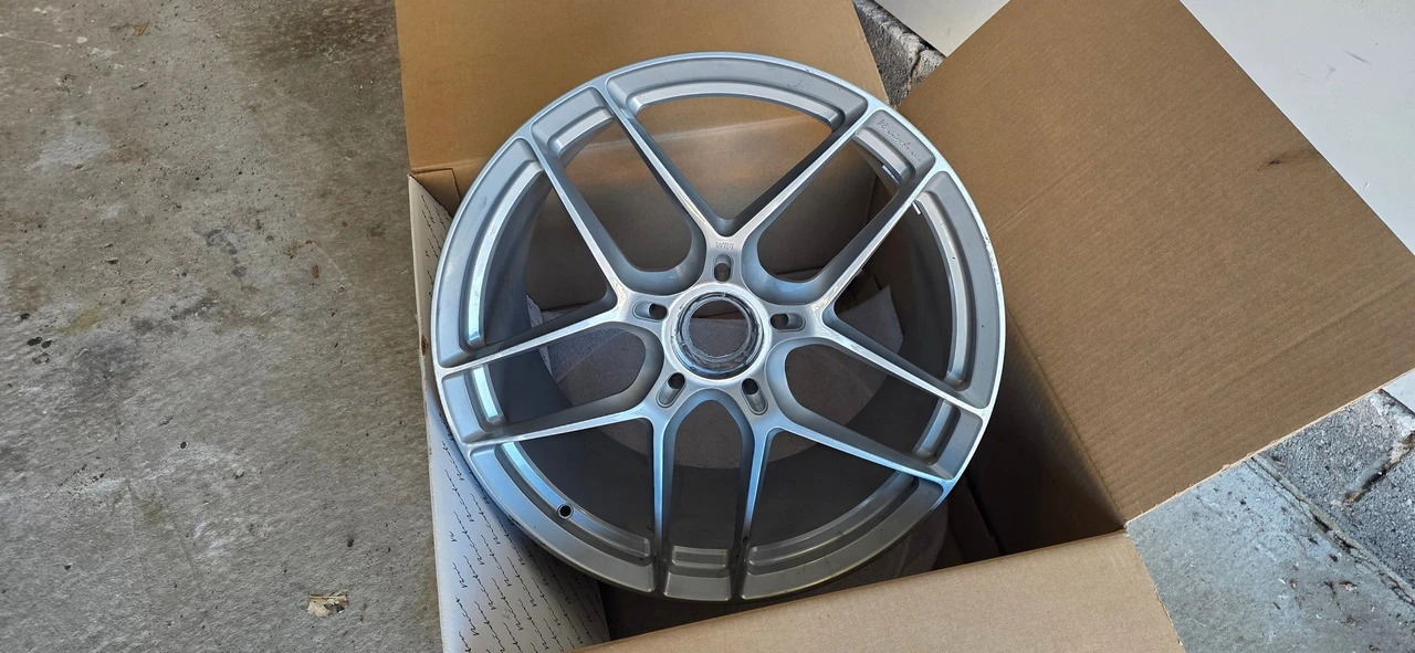2021 Parts & Memorabilia Other Wheels - Image 2 of 12