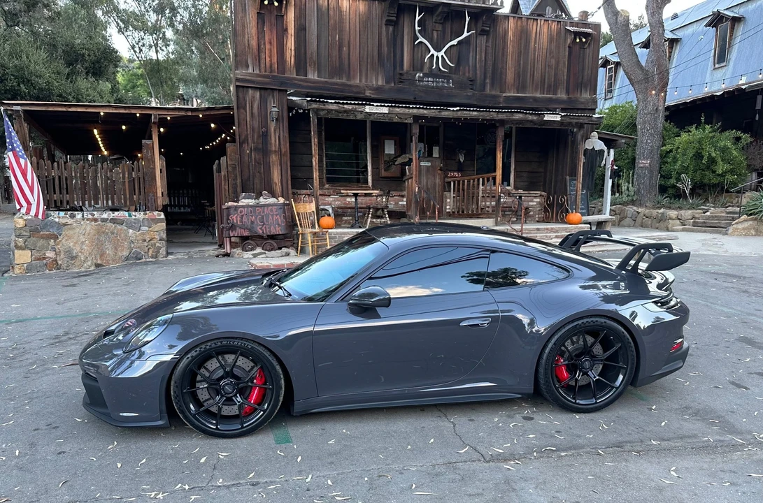 2022 Porsche 992 GT3 - Image 7 of 17