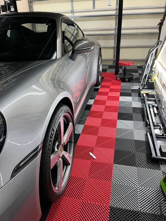 2020 Parts & Memorabilia Bodywork - Image 7 of 8