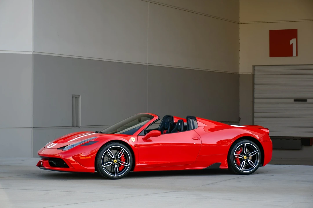 2015 Ferrari 458 Speciale Aperta - Image 3 of 31