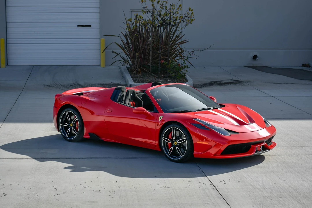 2015 Ferrari 458 Speciale Aperta - Image 7 of 31