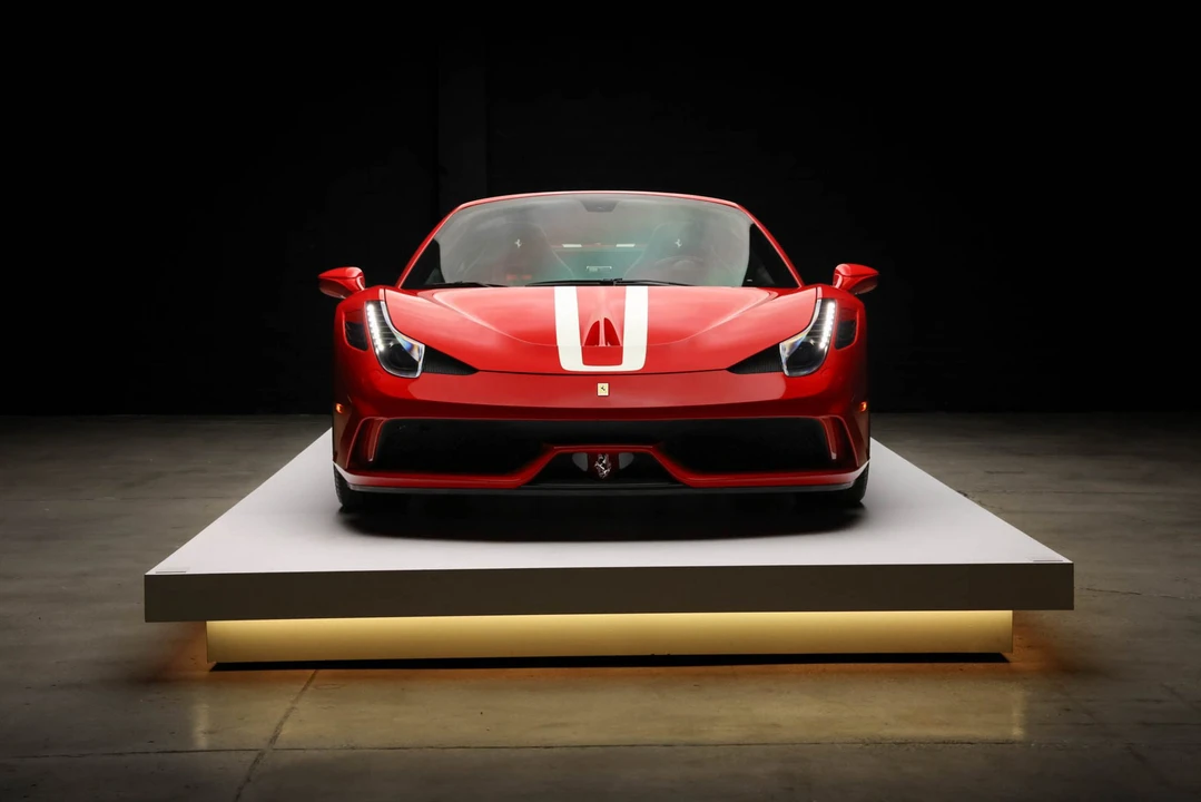 2015 Ferrari 458 Speciale Aperta - Image 25 of 31