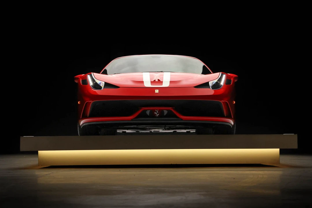 2015 Ferrari 458 Speciale Aperta - Image 26 of 31