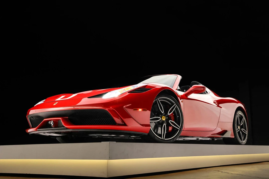2015 Ferrari 458 Speciale Aperta - Image 23 of 31