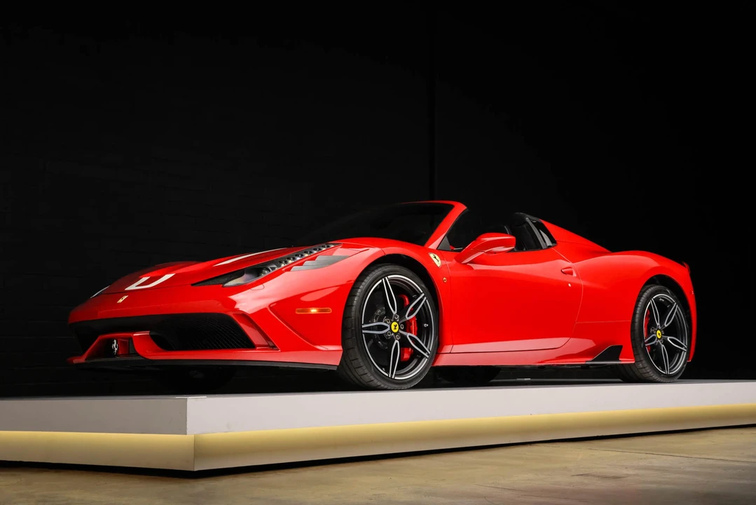 2015 Ferrari 458 Speciale Aperta - Image 19 of 31