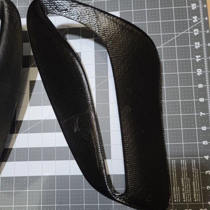 2019 Parts & Memorabilia Bodywork - Image 4 of 6
