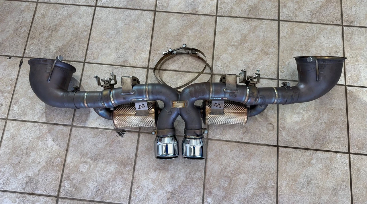 2022 Parts & Memorabilia Engines - Image 3 of 8