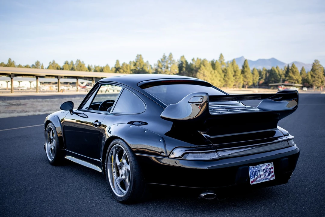 1995 Porsche 993 Carrera 4 - Image 14 of 31