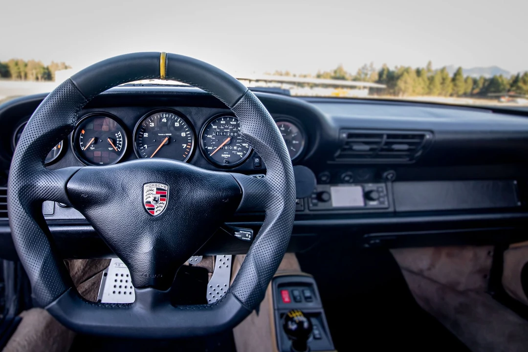 1995 Porsche 993 Carrera 4 - Image 18 of 31