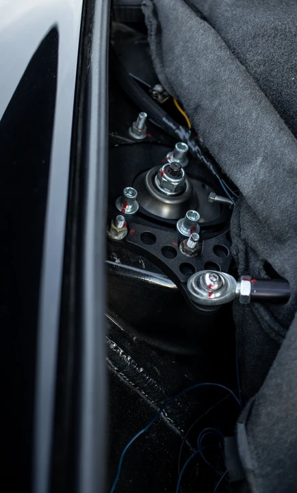 1995 Porsche 993 Carrera 4 - Image 28 of 31
