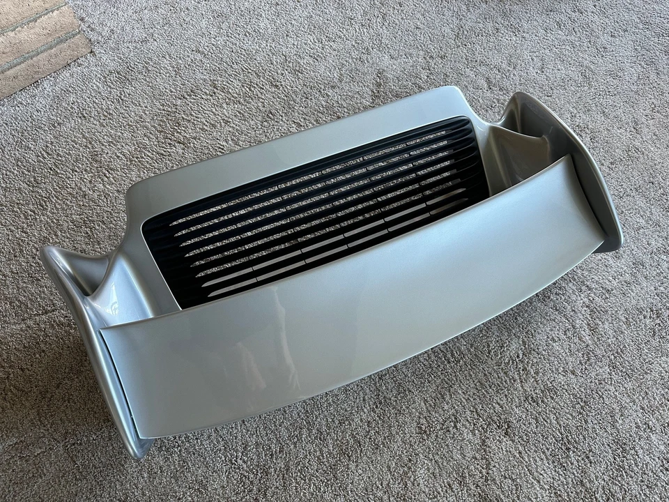 1995 Parts & Memorabilia Bodywork - Image 2 of 8