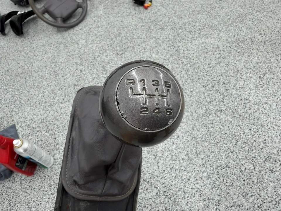 1994 Parts & Memorabilia Seats & Interior - Image 19 of 26