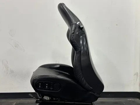 Parts & Memorabilia Seats & Interior - Image 2 of 22